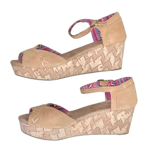 TOMS SUEDE WEDGES women’s heels size 9 -worn once - Picture 4 of 14